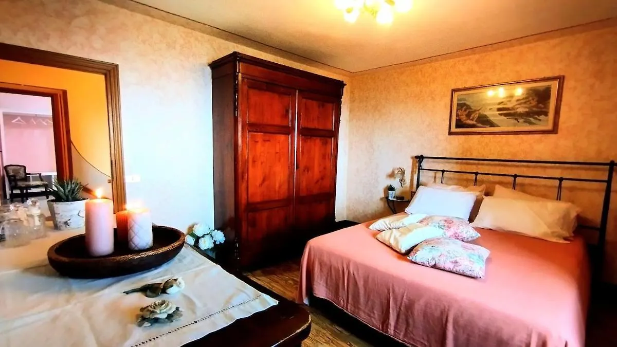 לוקה Casale Colle Belvedere